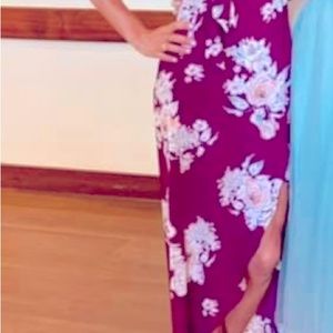 Floral dress with belted waist and slit sleeves